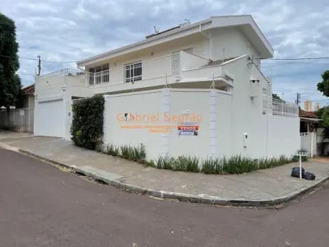 Casa dos Sonhos: Sofisticação e Conforto na Vila Machadinho!