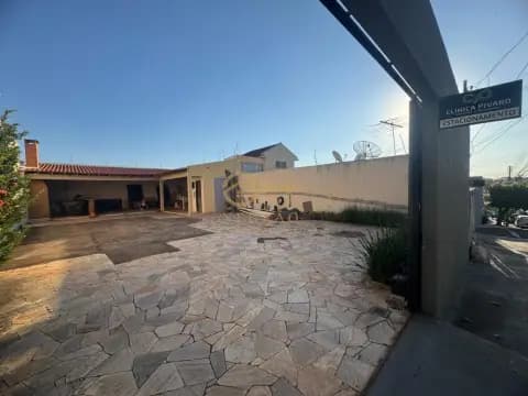 Terreno Central em Presidente Prudente: Oportunidade Única!