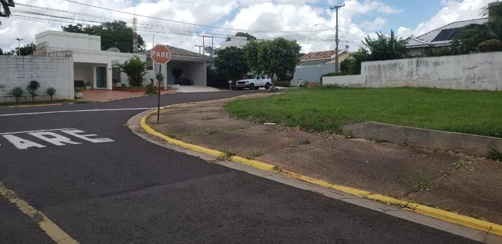 Terreno em Condomínio: Oportunidade Imperdível em Porto Seguro!
