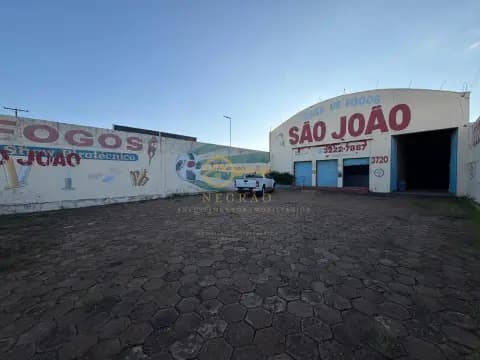 Espaço Comercial Amplo para Locação na Vila Santa Helena!