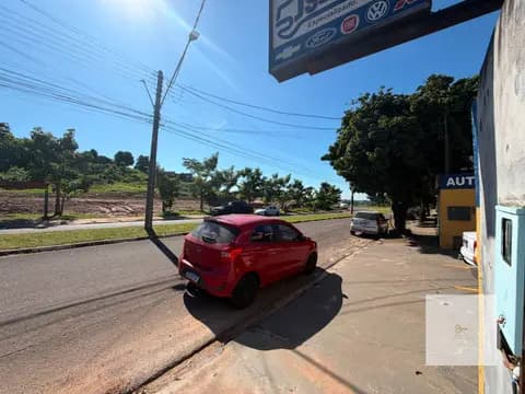 Imóvel residencial Avenida Tancredo Neves, 248