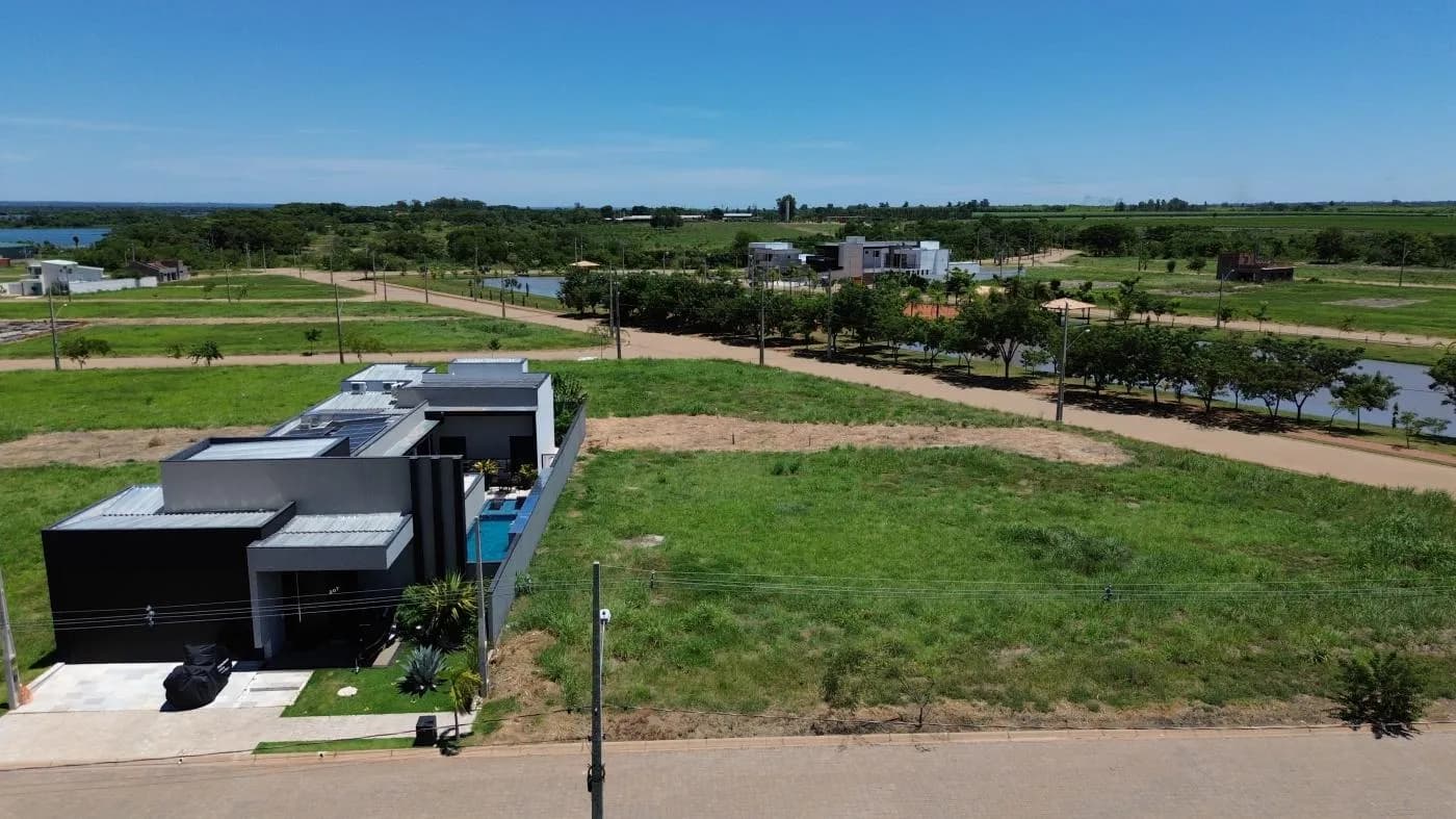 Terreno Espaçoso em Condomínio no Bela Vista, Panorama